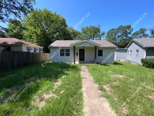 3 Bed & 2 Bath House in Benton | NO pets allowed | Section 8 Accepted | AVAILABLE NOW!!! – photo 1
