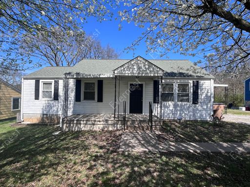 3 Bed & 1.5 Bath House in Nashville / Pet-Friendly / Available Now! – photo 1