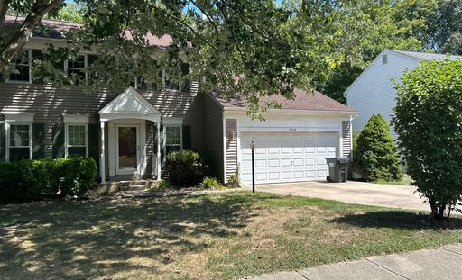 Beautiful 4 Beds & 3.5 Baths Home in Prime Woodbridge Location / Pet-Friendly / Available Now! – photo 1