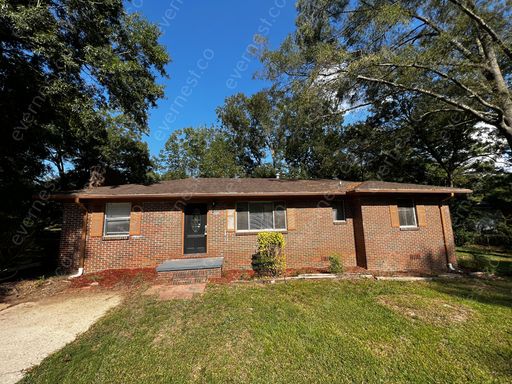 3 Beds & 2 Baths Home/ Pet welcome/ Section 8 accepted – photo 1