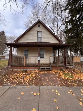 Charming 3-Bedroom Home with Great Outdoor Space / Pet-Friendly / Vouchers Accepted / Available December 16th! – photo 1