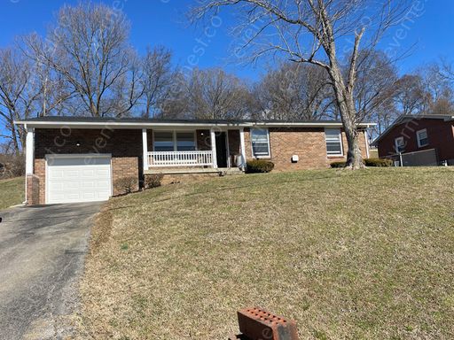 3 bed / 1.5 bath home / Pet Friendly/ Available Now
