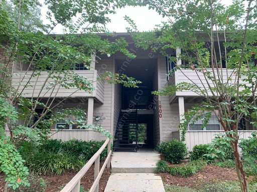 Great 2 bedrooms and 2 baths duplex located at Hoover, AL/ Pet friendly. – photo 1