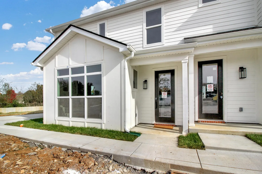 Modern 2-Bedroom Townhome in Prime Location / Pet-Friendly / Available Now!!/ 2 full months free