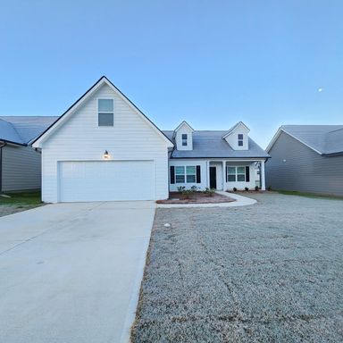 Spacious 4-Bedroom Home with Modern Amenities / Pet-Friendly / Vouchers Accepted / Available now!