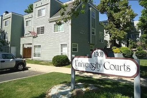 1301 University Avenue - C201 – photo 1