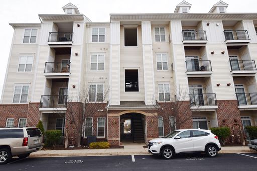 21197 Mcfadden Sq #203