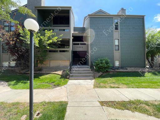 1 Bed & 1 Bath Condo in Aurora / Available Now ** $500 off of your first month´s rent** – photo 1