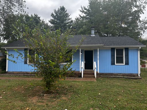 Cozy 3-Bedroom Home with Modern Amenities / Pet-Friendly / Available Now!/ Half month off 2nd full month! – photo 1