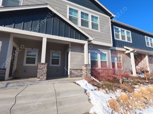 3 Bed & 2.5 Bath Townhouse in Windsor / Available 06/09!