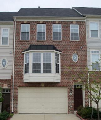 3 Bed & 3 Bath Townhouse in Stafford | Pet-Friendly | Available in July 2023!!!