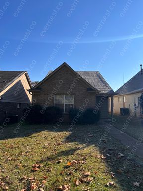 Beautiful 3 Bed & 2 Bath Home! - APPLY NOW AND GET A 2ND FULL MONTH'S RENT OFF!!! – photo 1