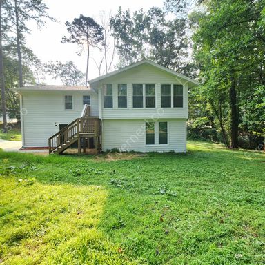 5 Bed & 4 Bath House in Lithonia / Pet-Friendly / Section 8 Accepted / $10 APPLICATION/ HALF OFF YOUR SECOND MONTH'S RENT! – photo 1