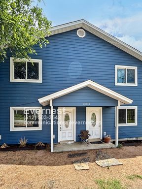 2-Bedroom, 2-Bath Duplex with Easy Access to Local Amenities / Pet-Friendly / Vouchers Accepted / Available Now!