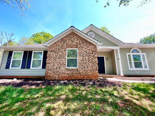 3 Bed & 2 Bath House in Matthews / Pet-Friendly / Section 8 Accepted / Available Now! – photo 1