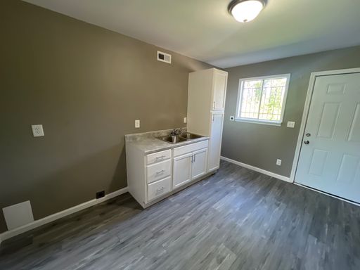 Cozy 2-Bedroom Apartment in Birmingham / Pet-Friendly / Vouchers Accepted / Available Now! – photo 1