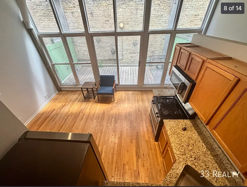 1 Bed in Evanston – photo 1