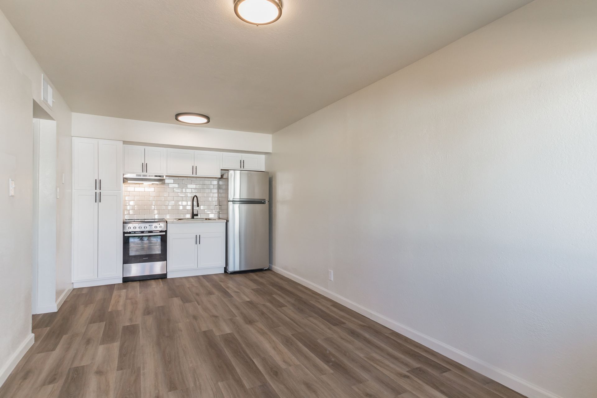 EL MIRAGE Apartment: 14001 N PRIMROSE ST