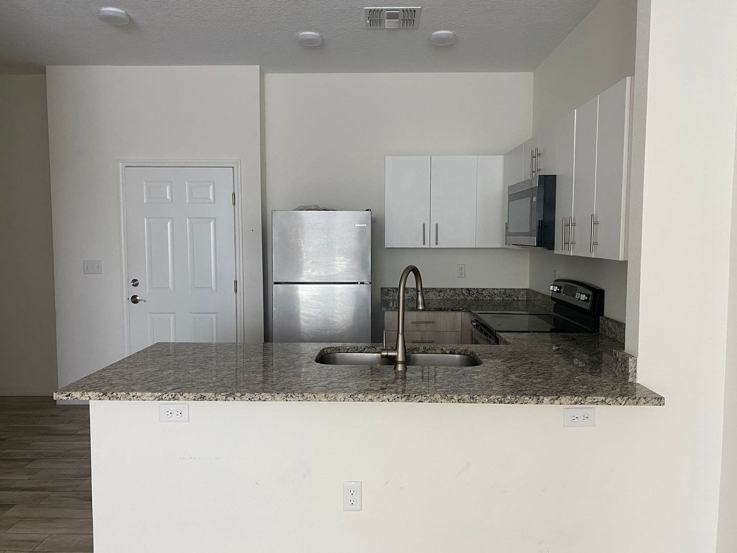 Belle Isle Apartment: 2121 McCoy Rd