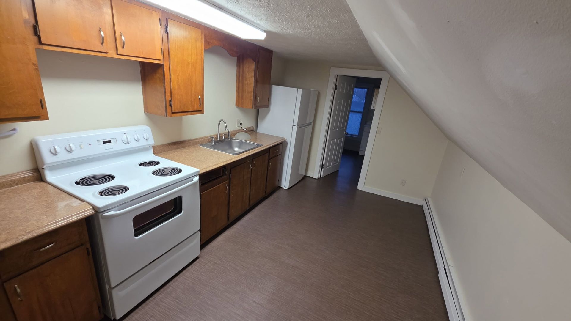 Biddeford Apartment: 4 Kossuth St