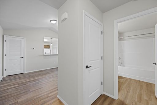 2 Bedroom 2 Bath Apartment Upstairs With Half Off Of August Prorated Rent! – photo 1