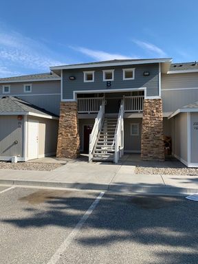 Upstairs 2 Bedroom 2 Bathroom Apartment On Chapel Hill Blvd – photo 1