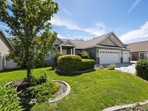 Wonderful 3 Bed 2 Bath Rambler with Large Garage & More, With Half Off of August Rent! – photo 1