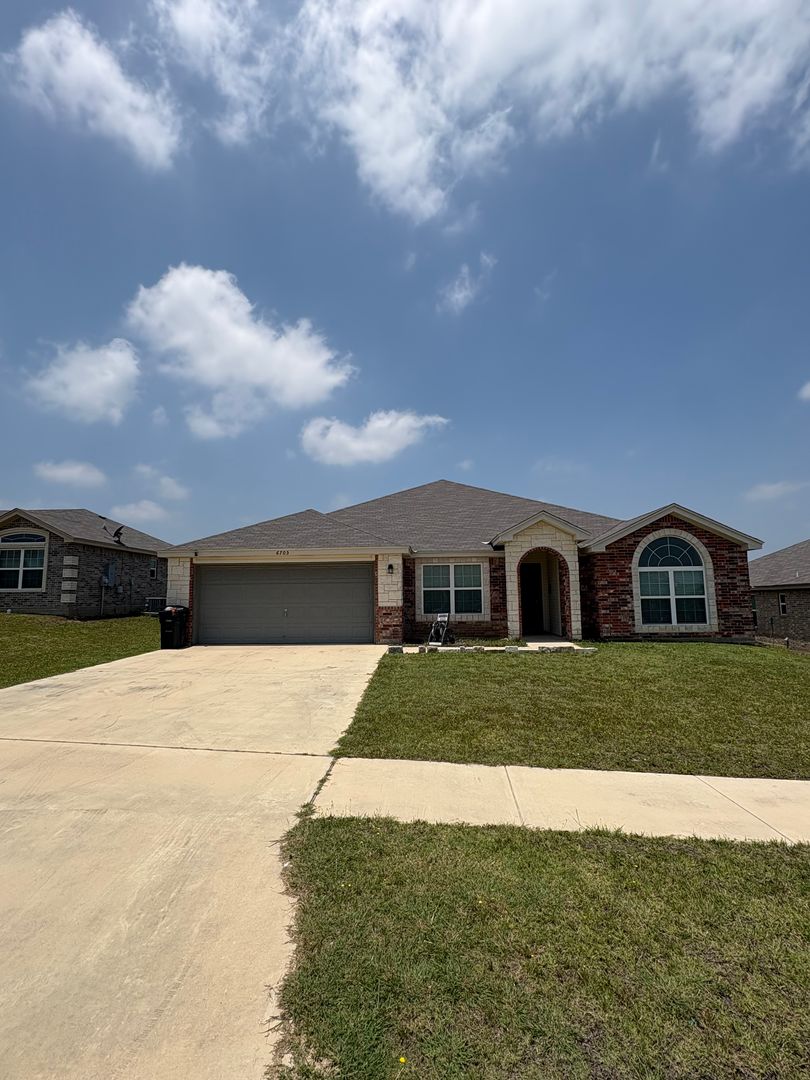 Killeen House: 6705 Blacksprings