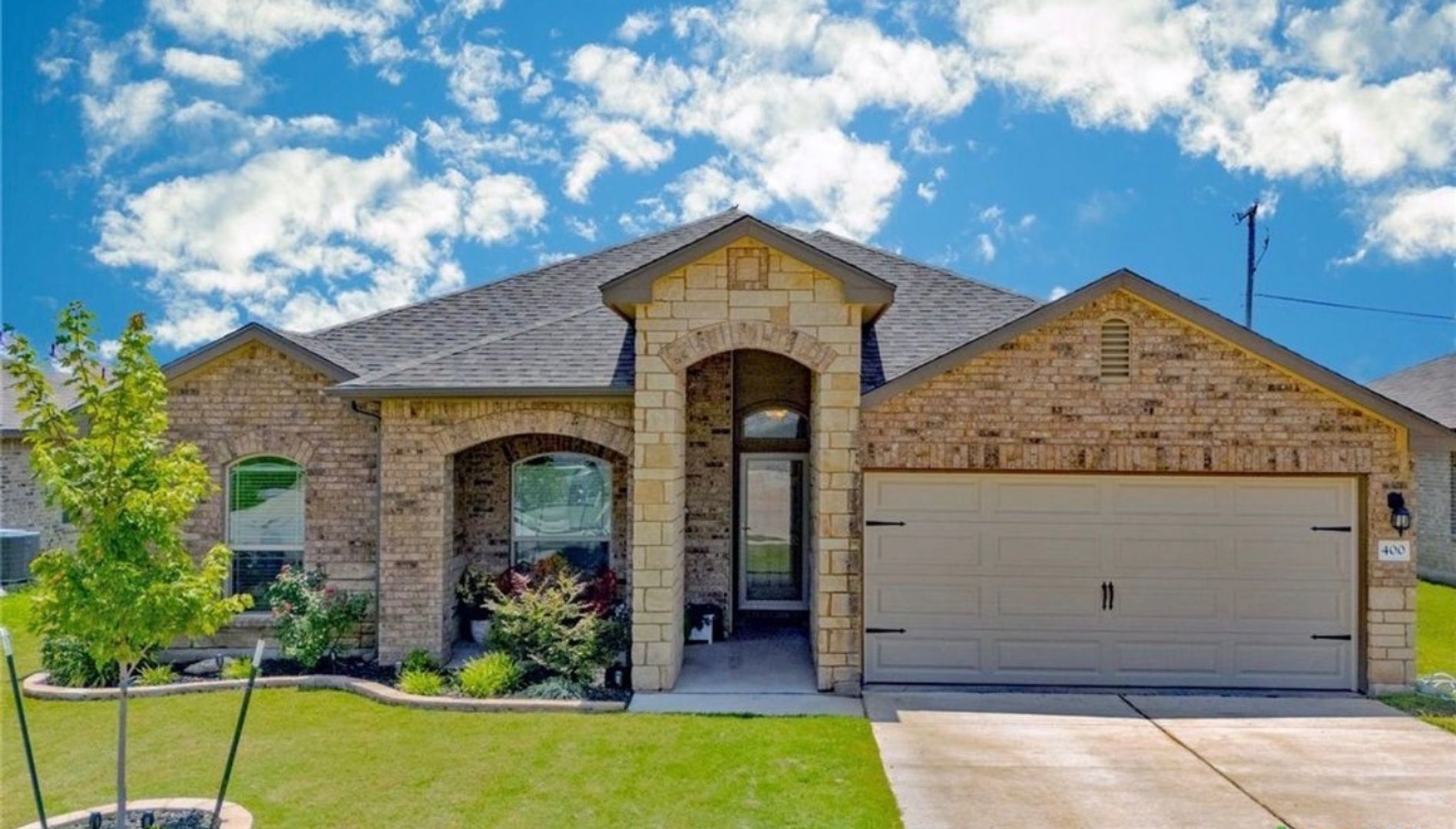 Killeen House: 400 Paddock Lane