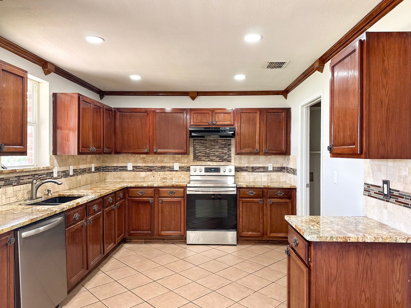 Fort Worth House: 5049 Mosaic Drive