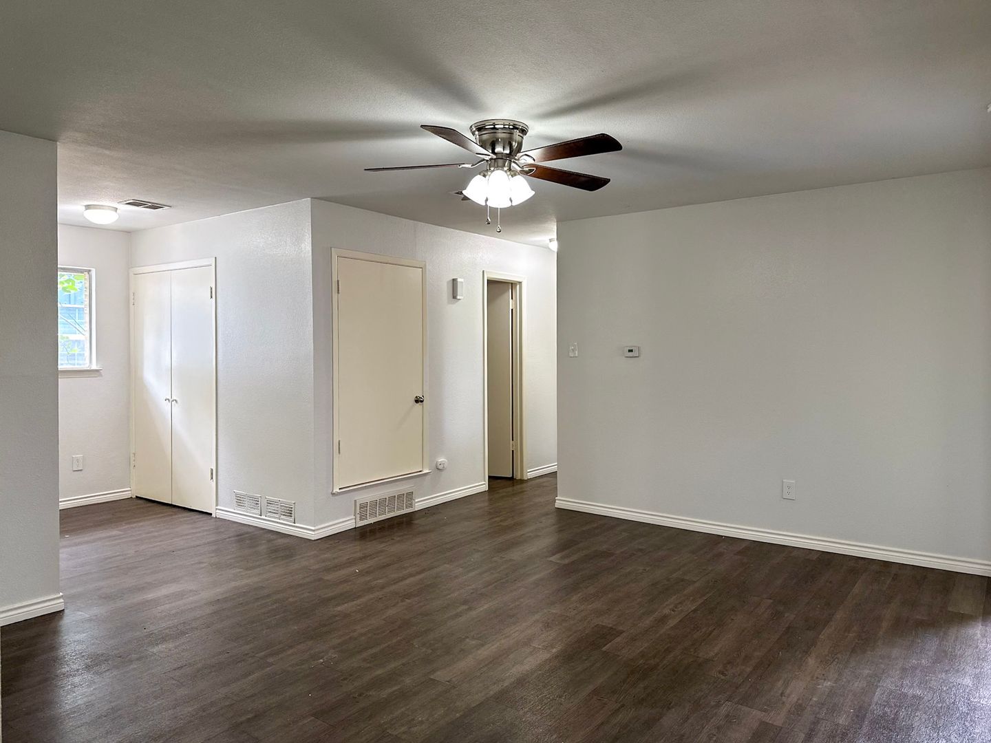 Irving House: 53102 Red Oak