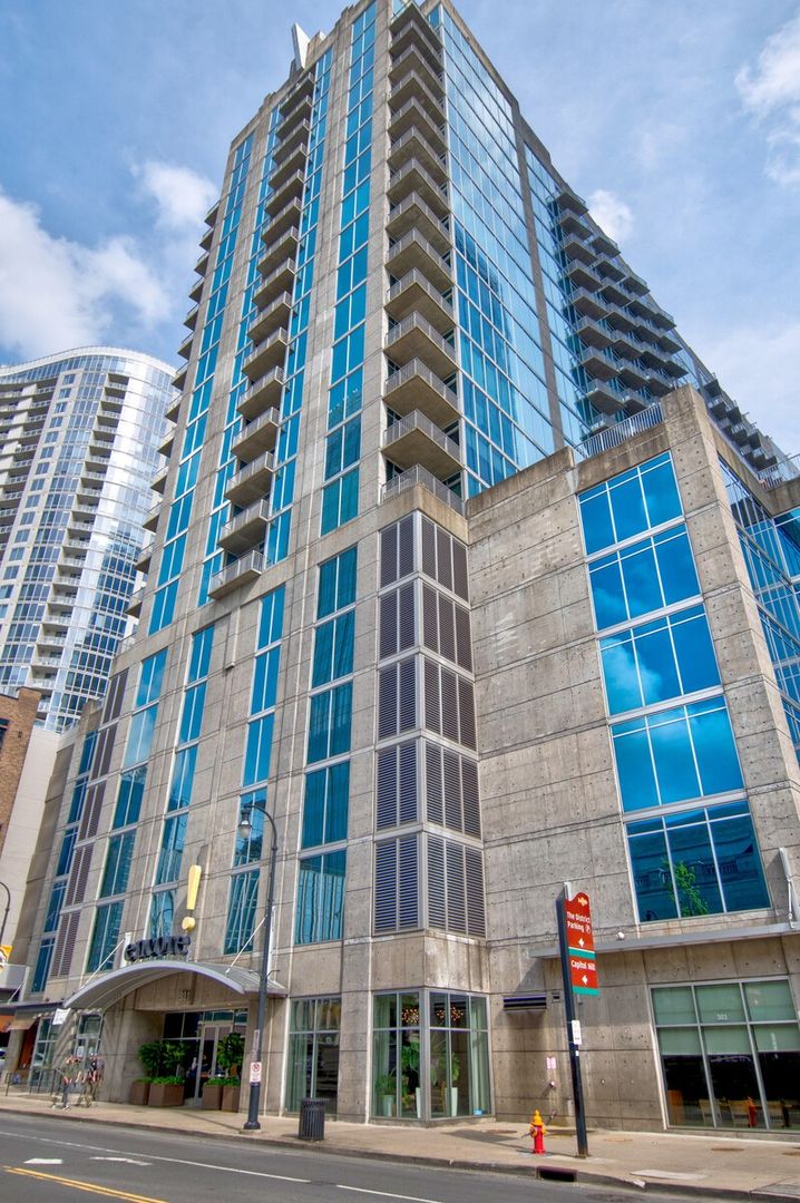 Nashville Condo: 301 Demonbreun St