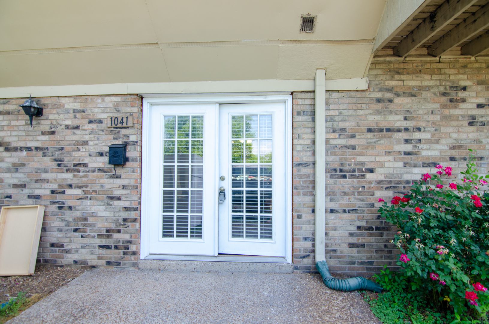 Nashville House: 1041 Harold Dr  - 1041 Harold Dr