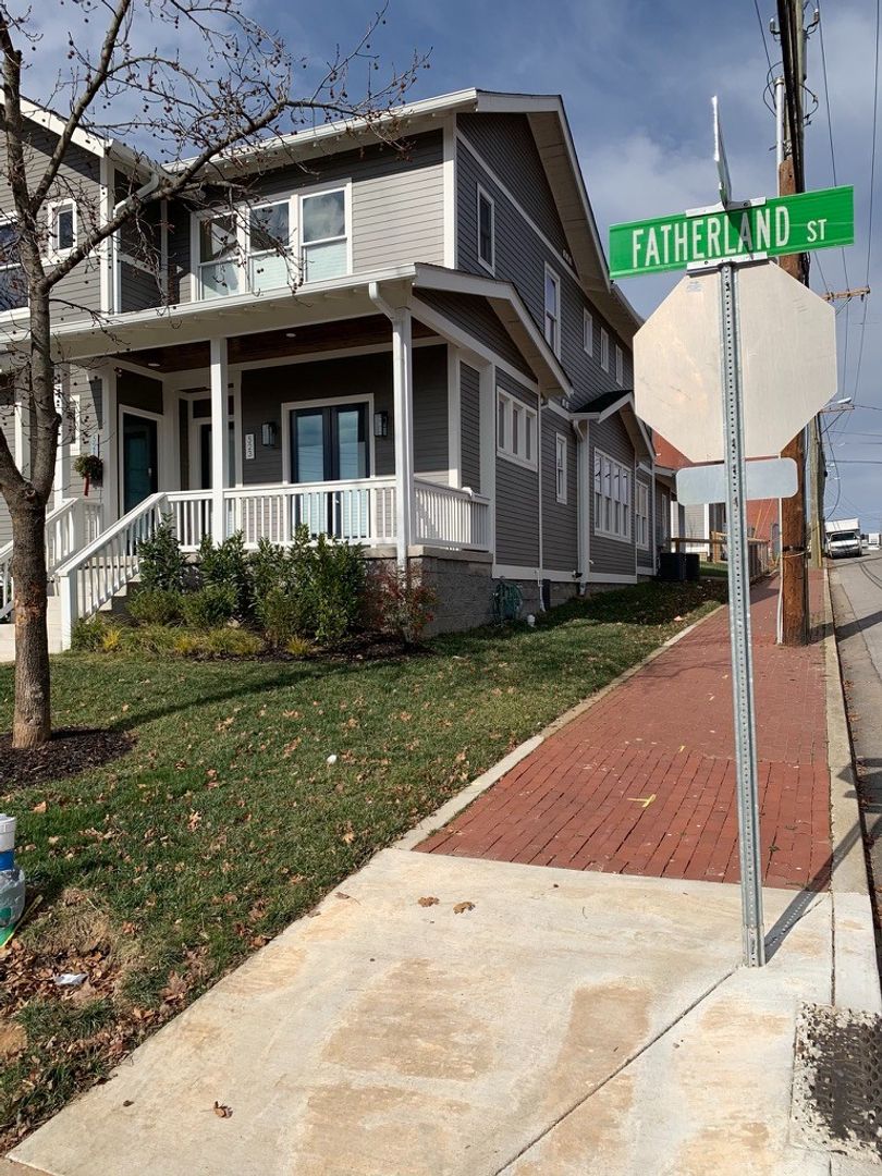 Nashville House: 523 Fatherland St.