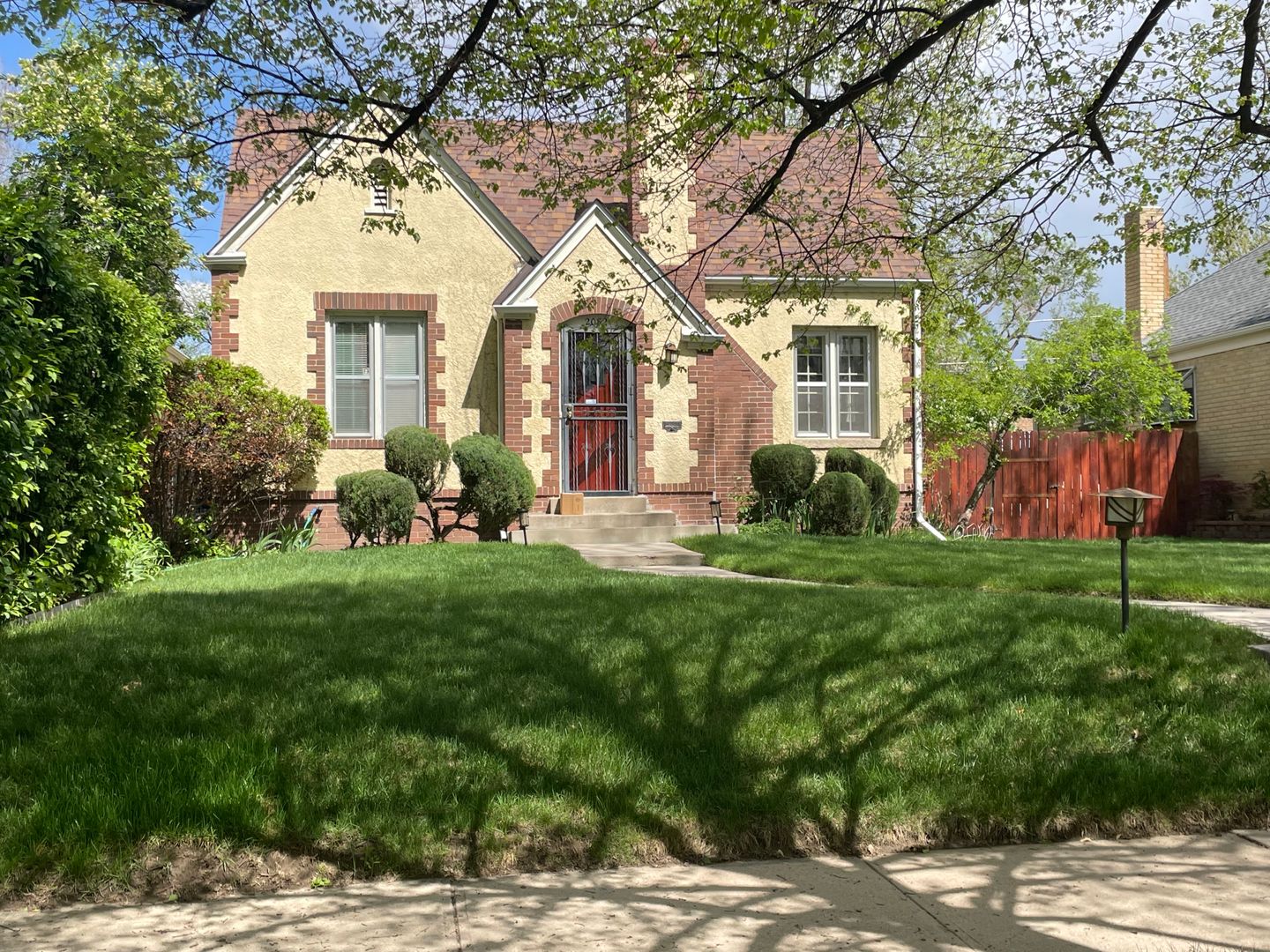 Denver House: 2082 Ivy St
