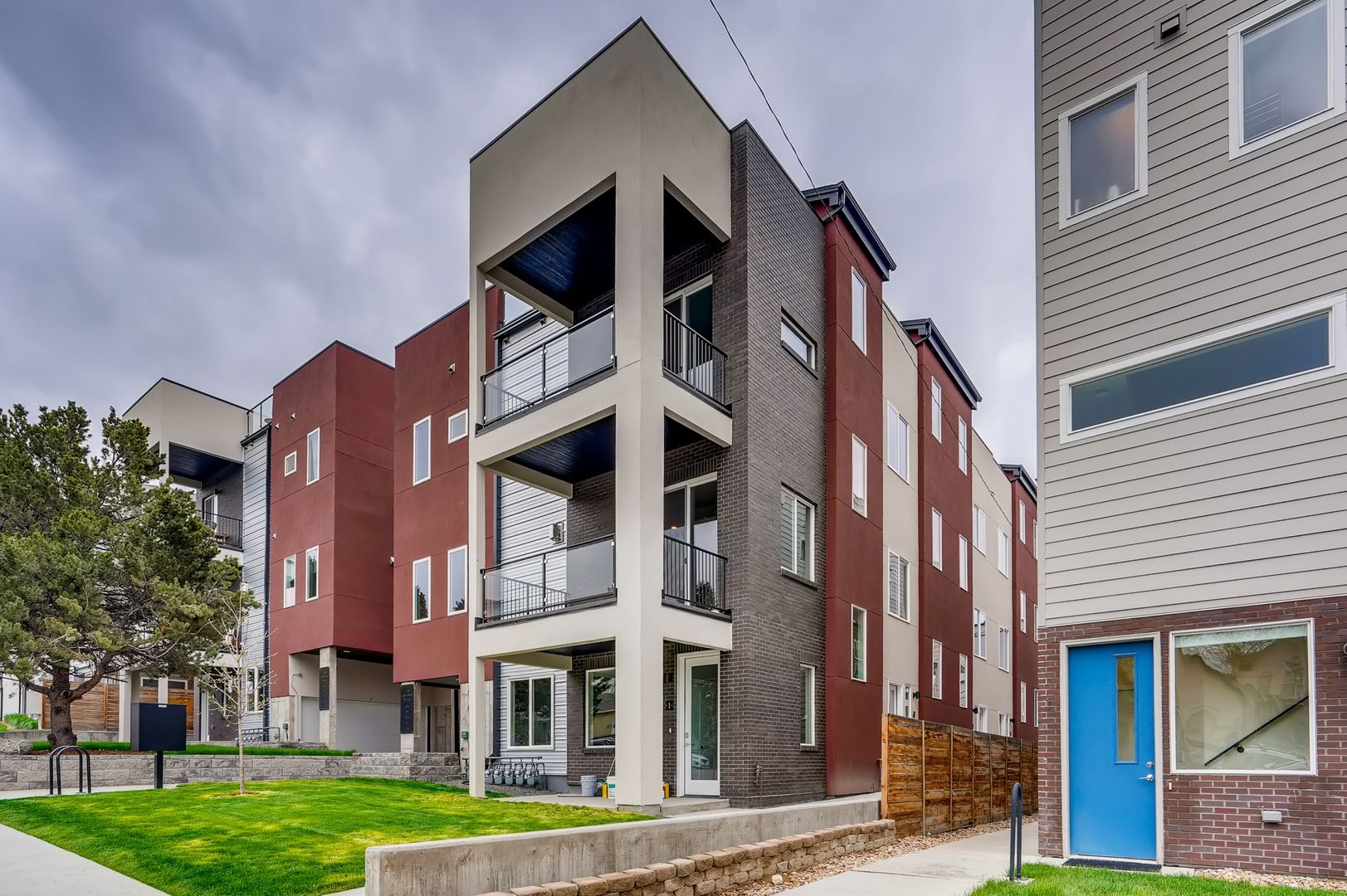Denver House: 1250 N Quitman St, Unit 5