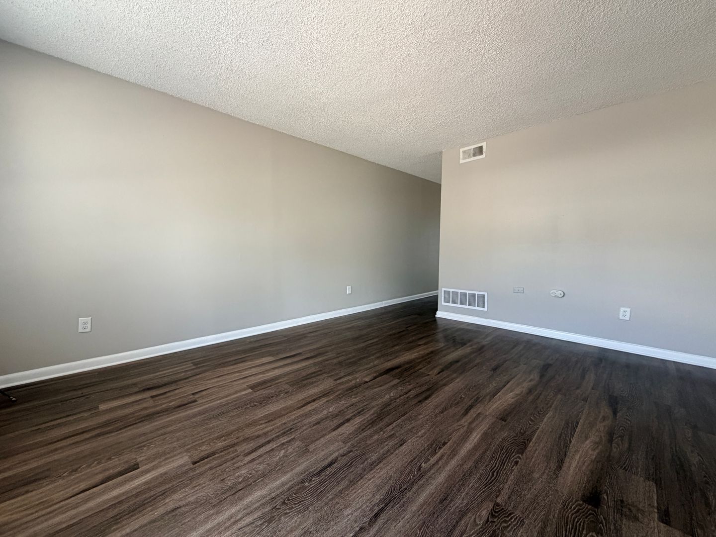Memphis Condo: 670 Hobbs