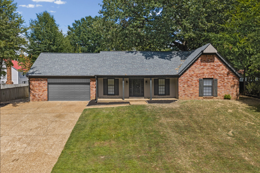 Stunning 4-Bedroom home in Germantown! – photo 1