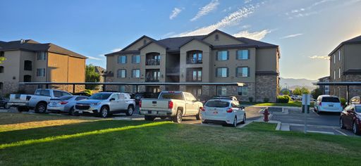 Pet Friendly! Ground Floor 3Bed 2Bath Condo in Lehi – photo 1