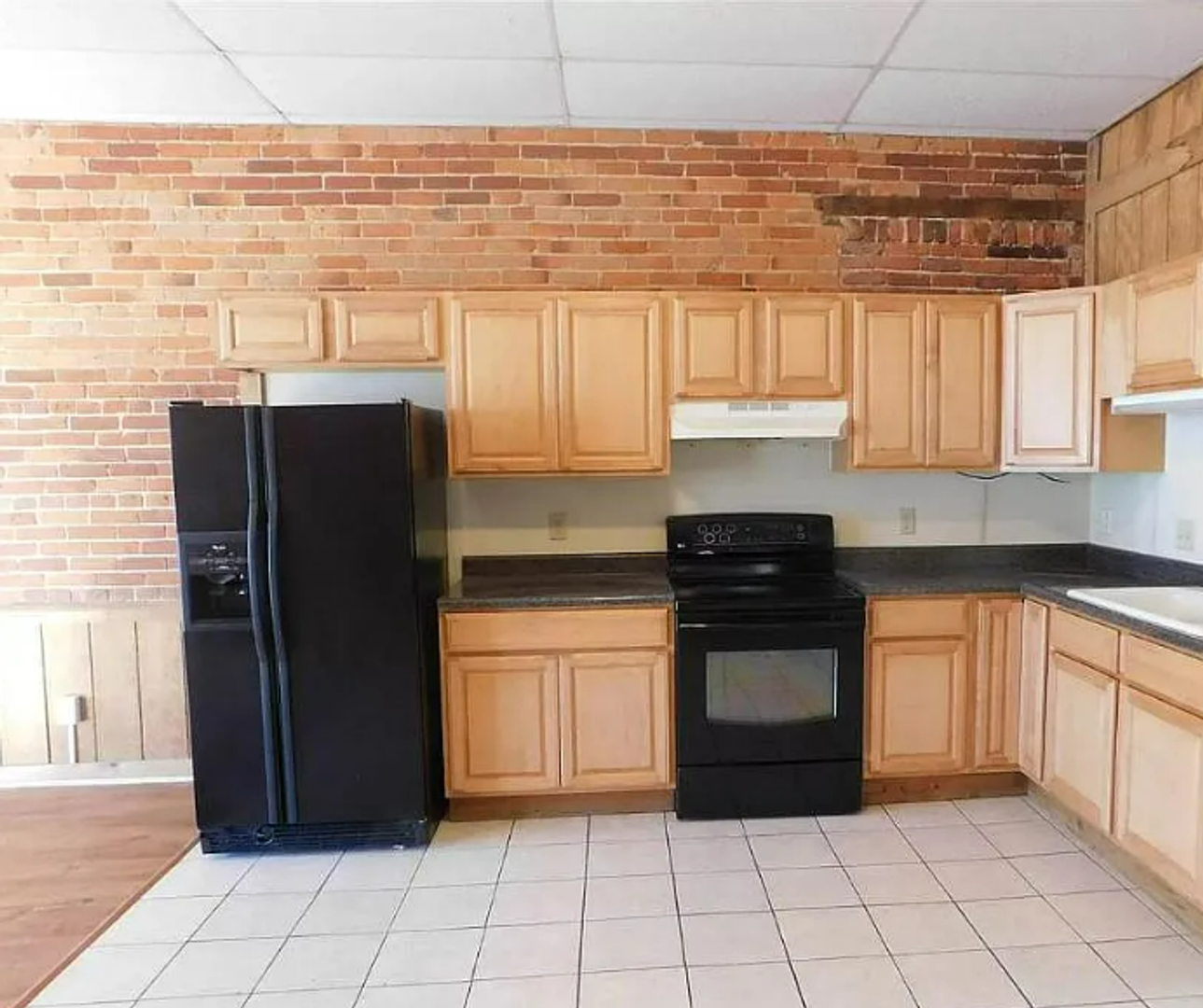201 N 3rd Ave, Evansville, IN 47710