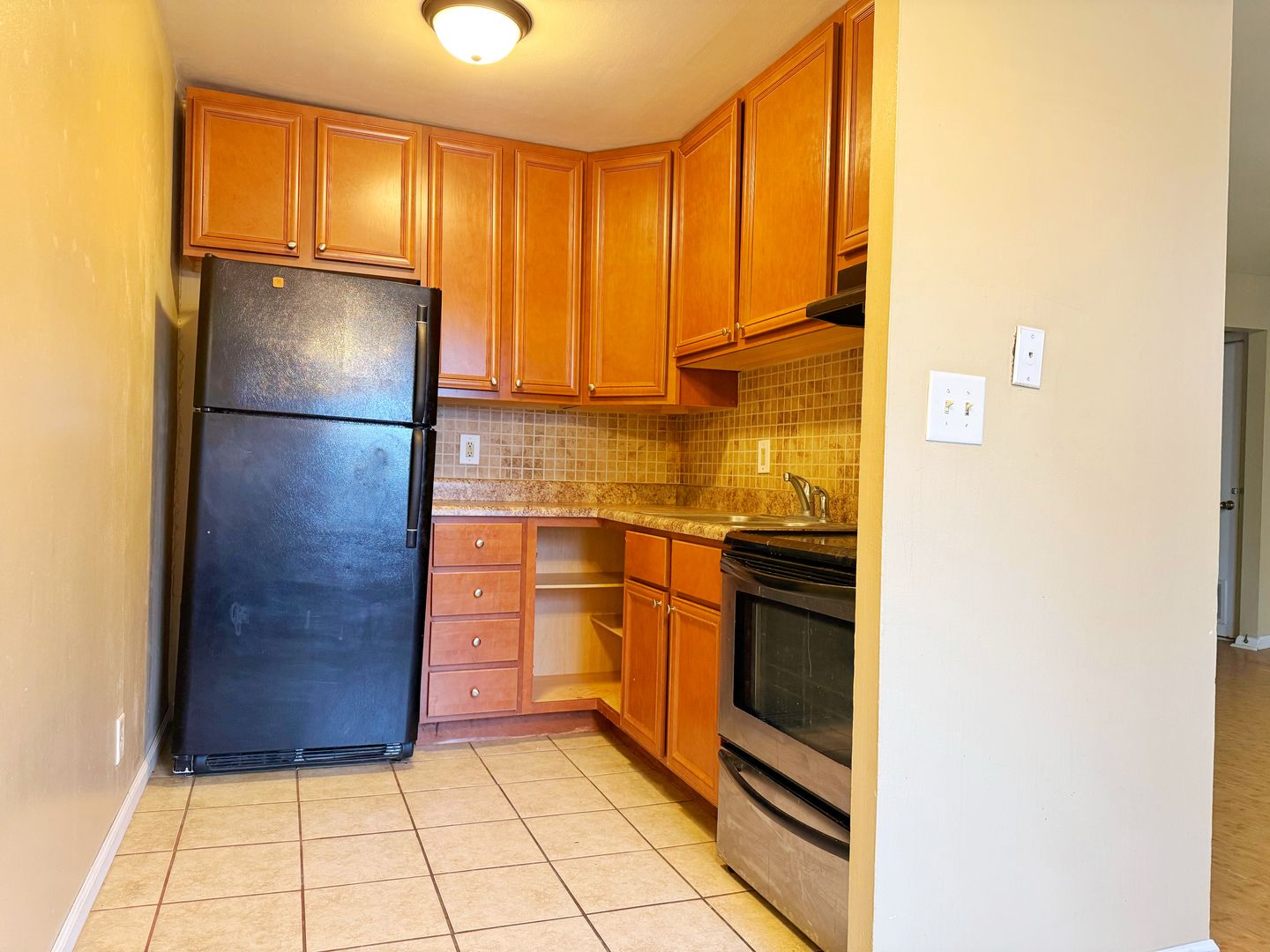 700 Village Ln, Unit 1, Newburgh, IN 47630