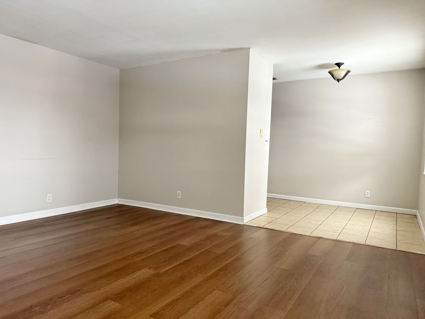 700 Village Ln, Unit 4, Newburgh, IN 47630