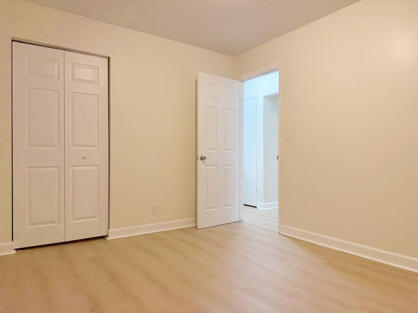 700 Village Ln, Unit 1, Newburgh, IN 47630