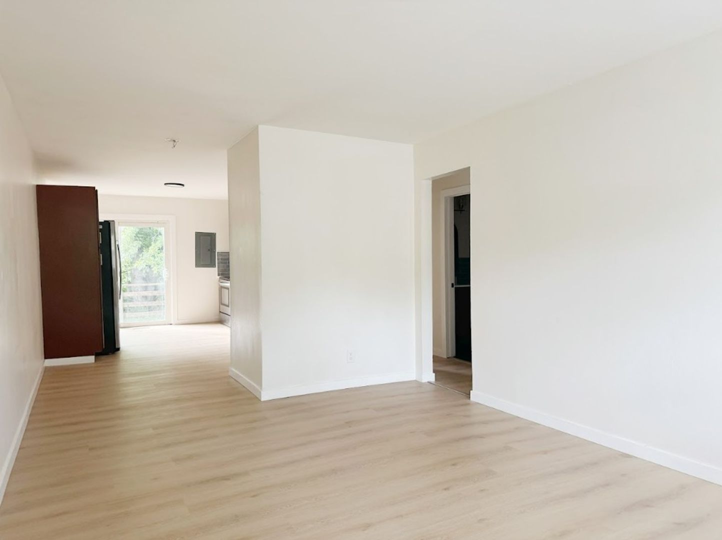 804-806 N Fairlawn Cir