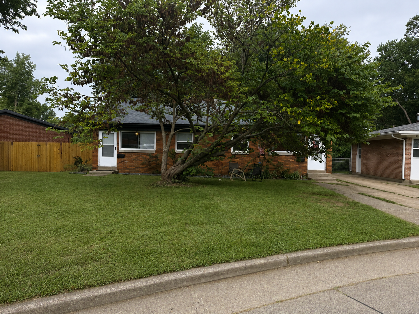 902 Fairlawn CT, Evansville, IN 47711