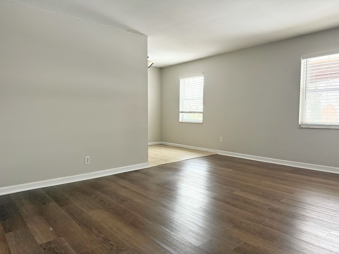 700 Village Ln, Unit 4, Newburgh, IN 47630