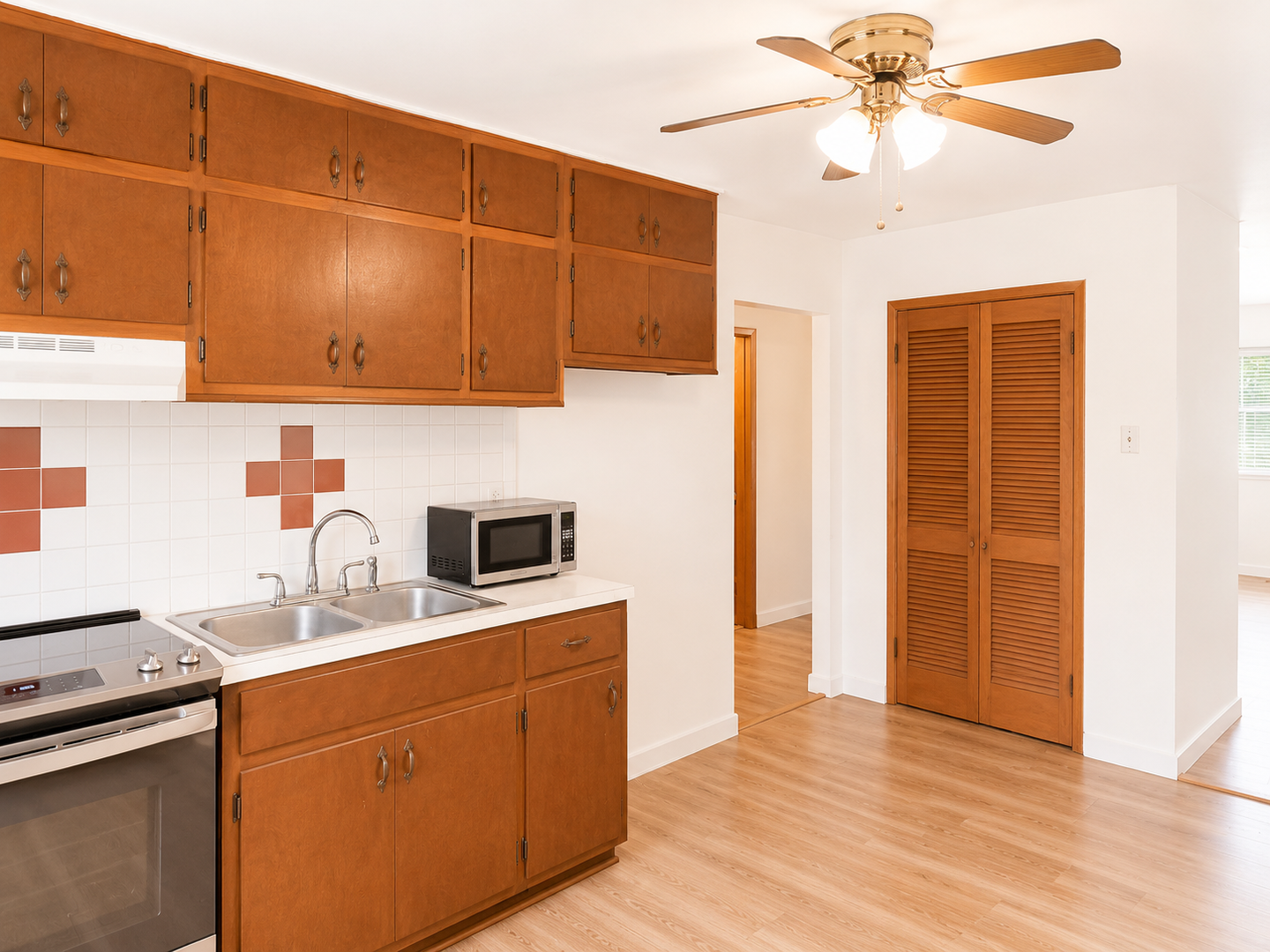 902 Fairlawn CT, Evansville, IN 47711