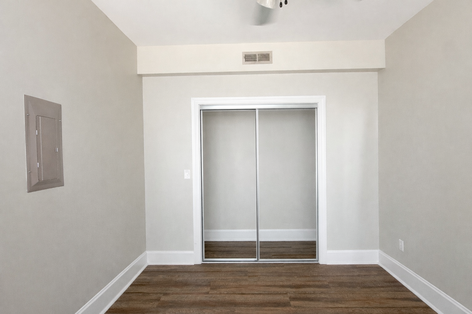 329 Main St., 7B, Evansville, IN 47708