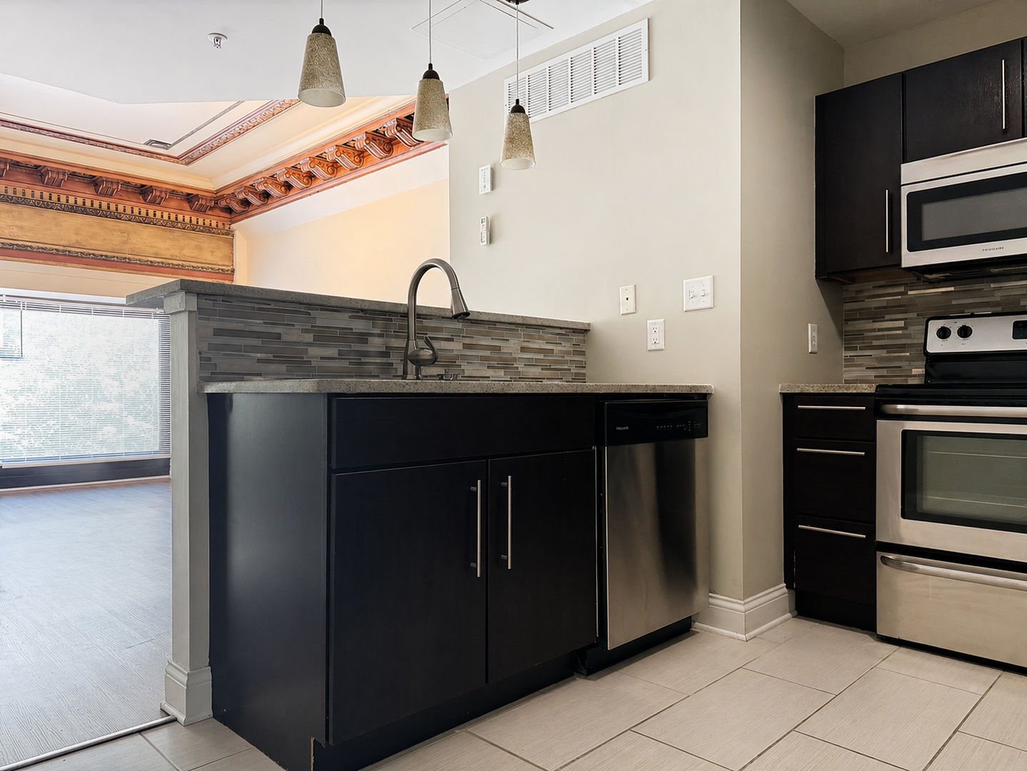 Evansville Apartment: 329 Main St