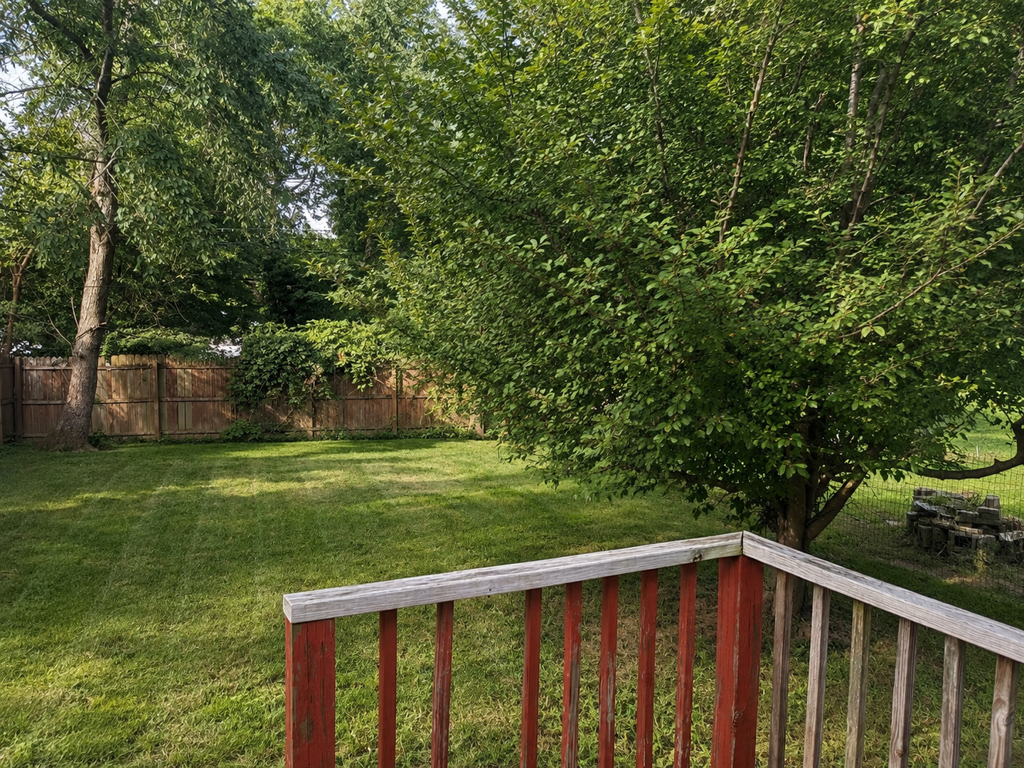 902 Fairlawn CT, Evansville, IN 47711